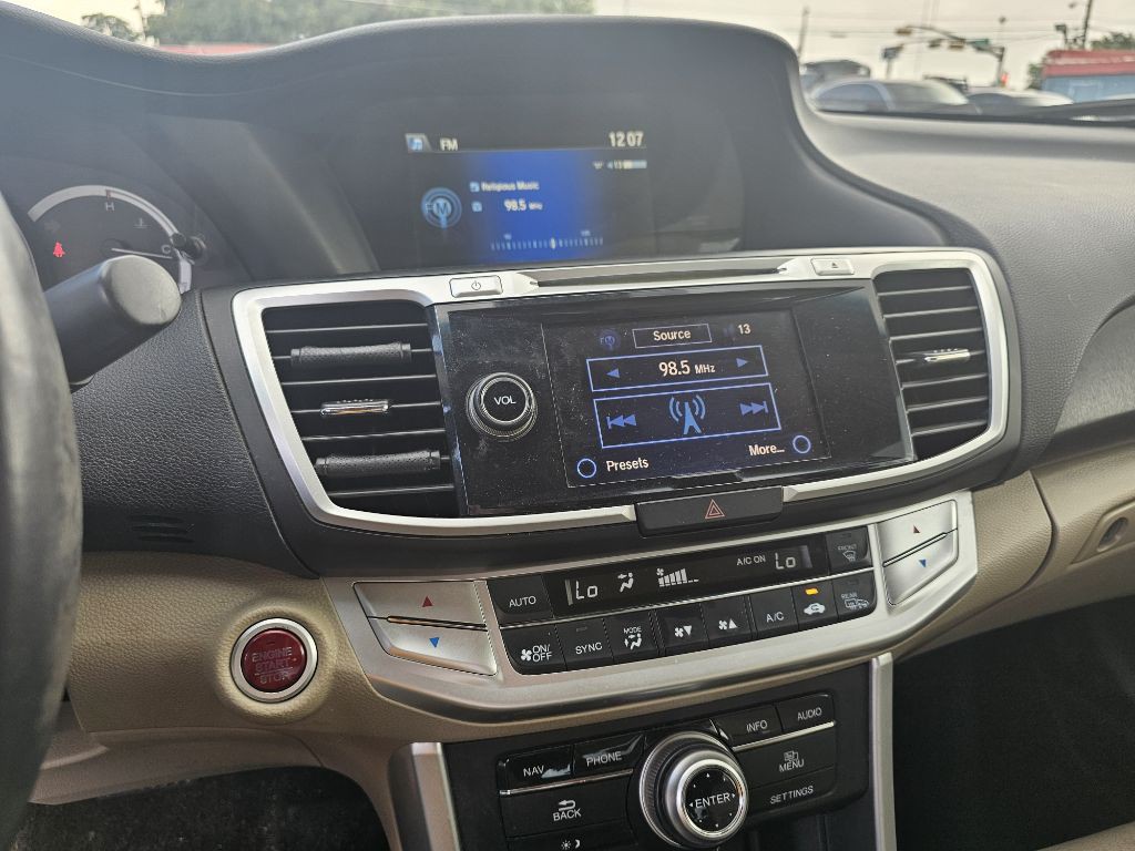 2014 Honda Accord Image 17