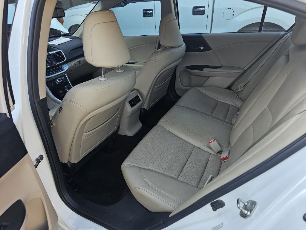 2014 Honda Accord Image 19
