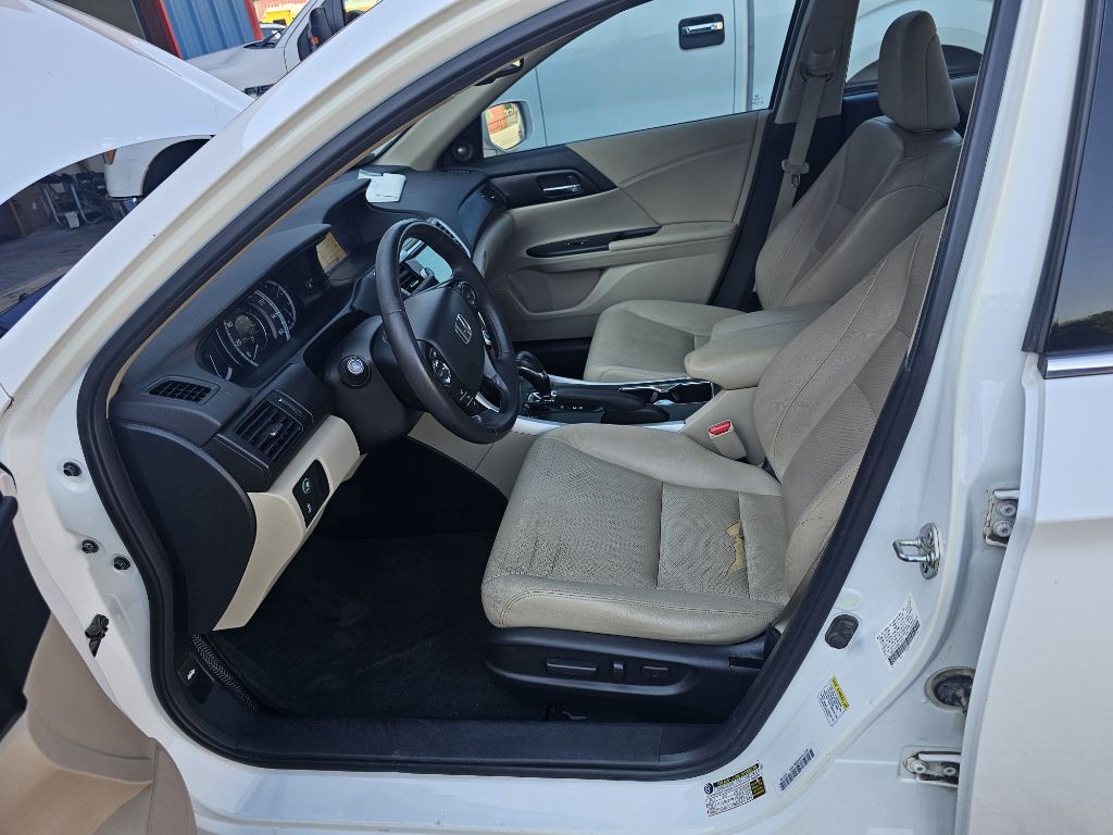 2014 Honda Accord Image 24