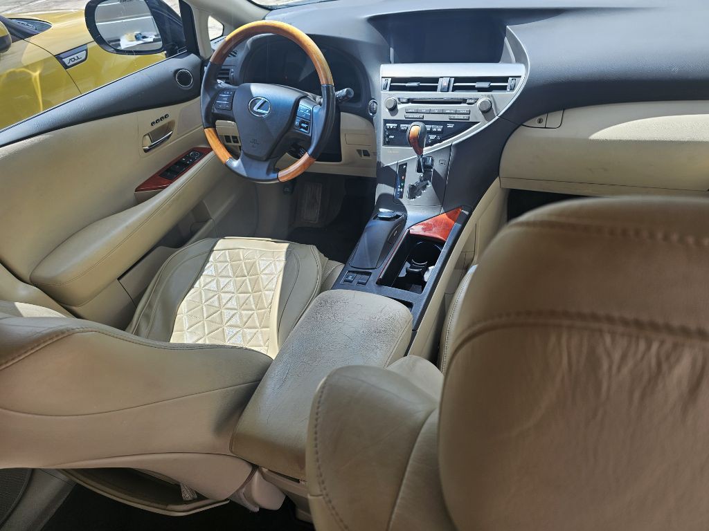2010 Lexus RX Image 22