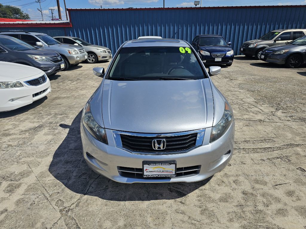 2009 Honda Accord Image 2