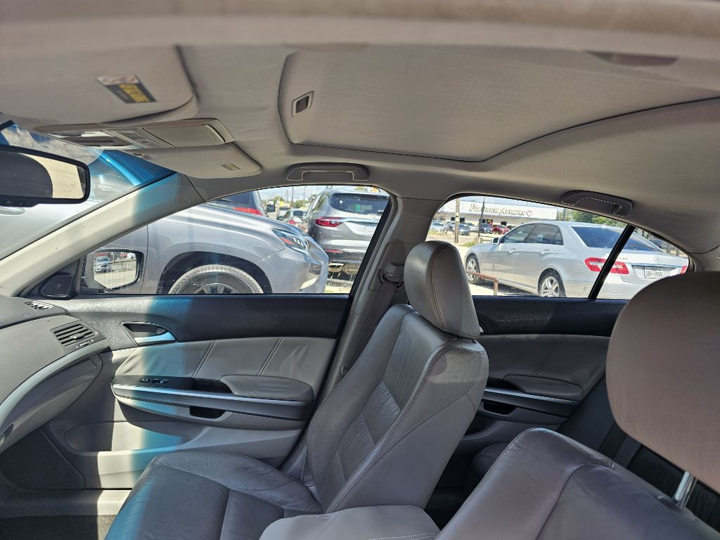 2009 Honda Accord Image 13