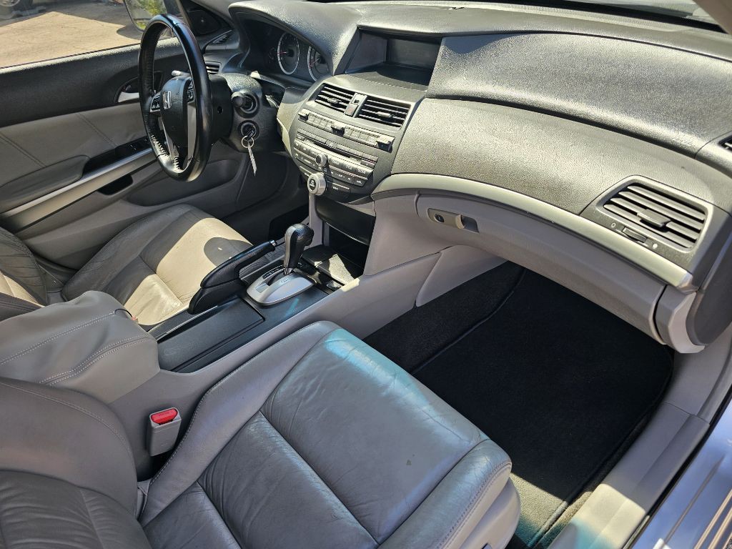 2009 Honda Accord Image 17
