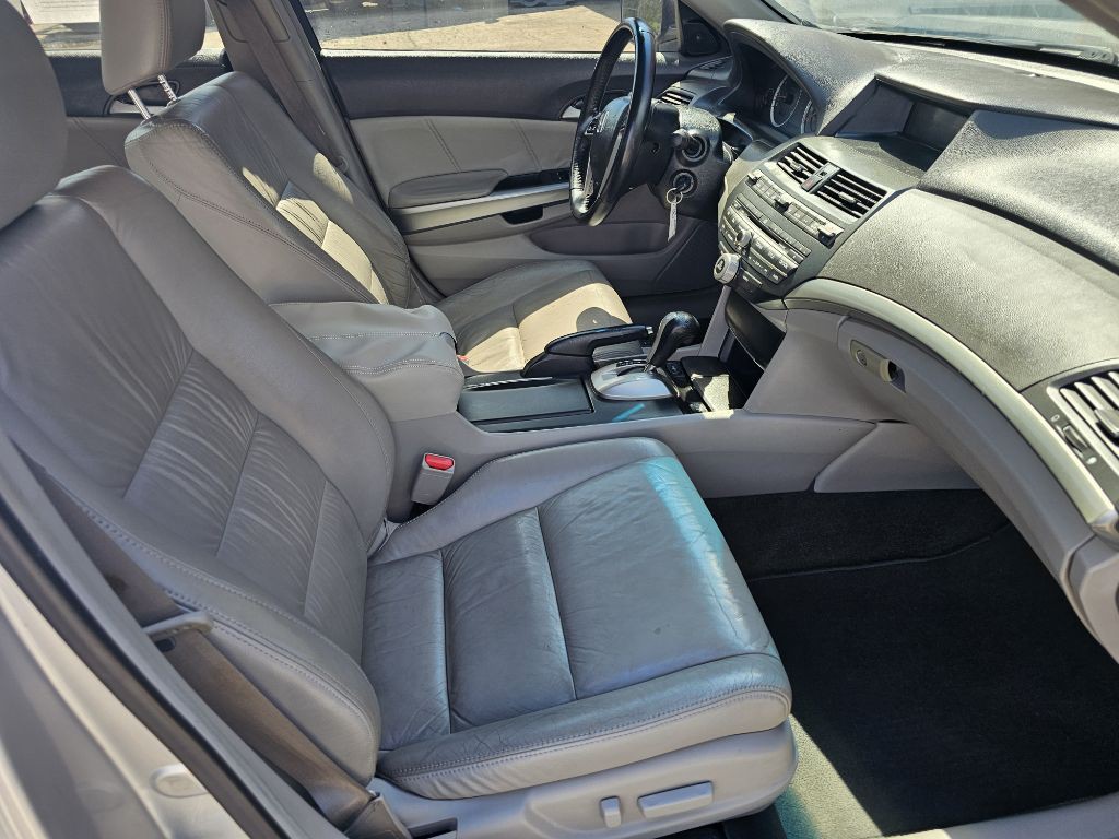 2009 Honda Accord Image 18