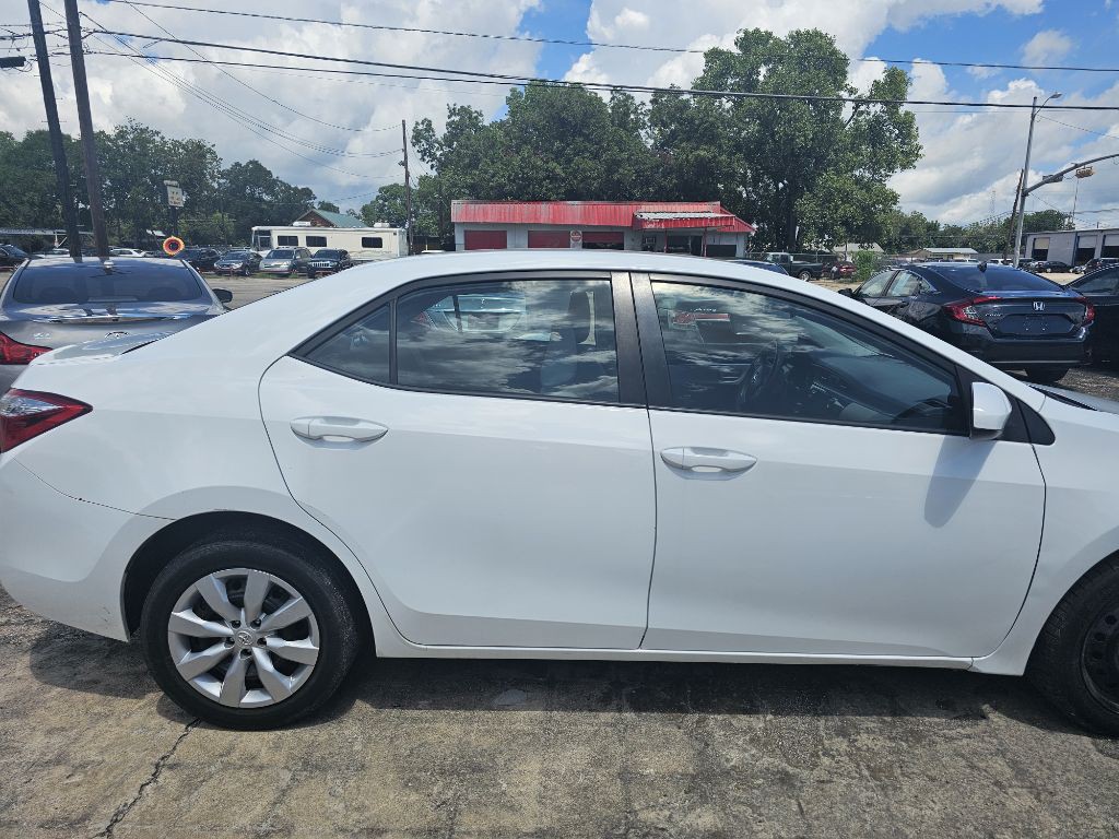 2015 Toyota Corolla Image 4
