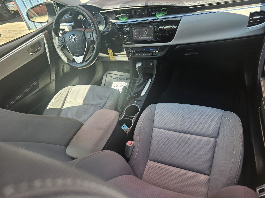 2015 Toyota Corolla Image 19