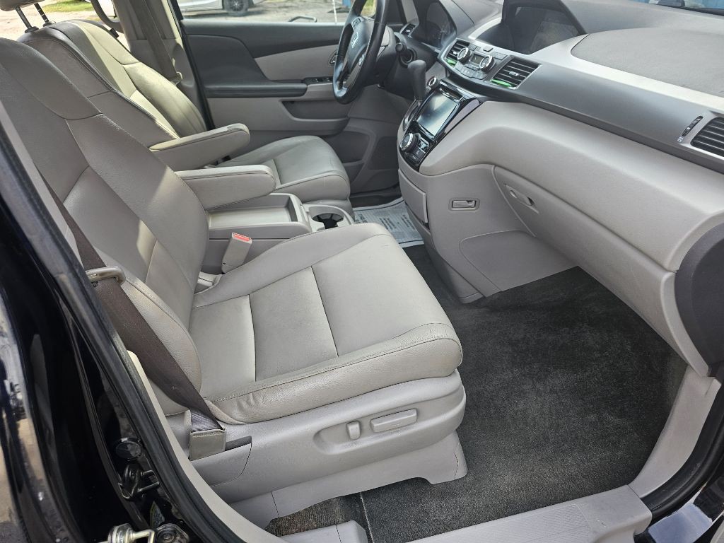 2016 Honda Odyssey Image 10