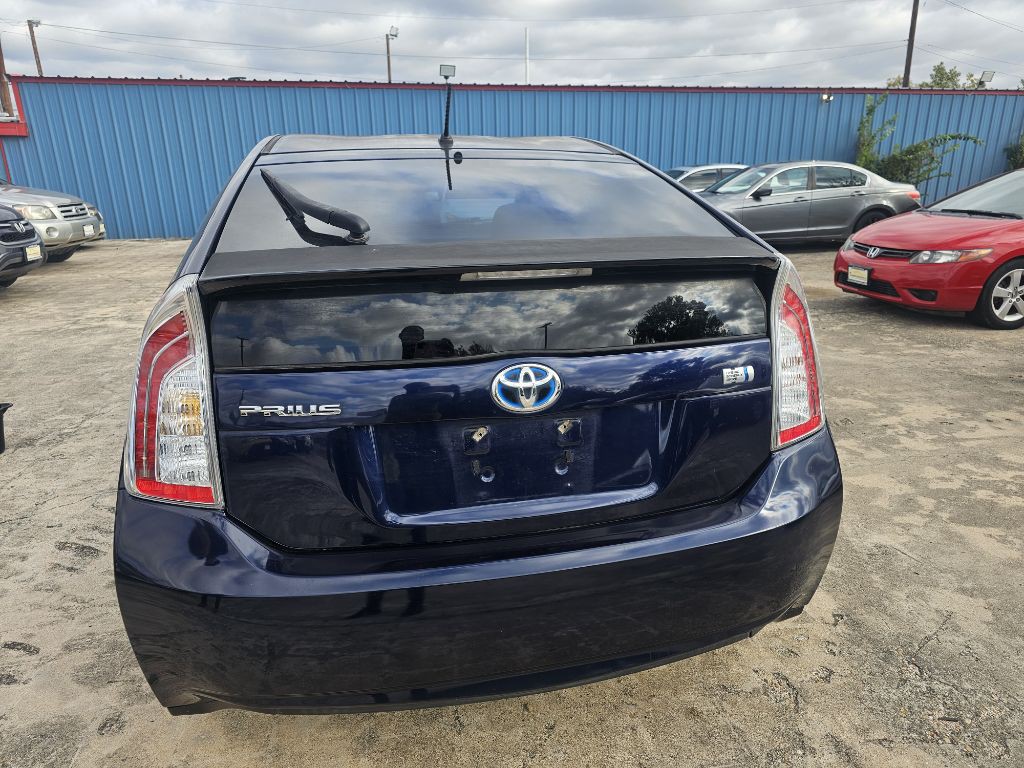 2013 Toyota Prius Image 5