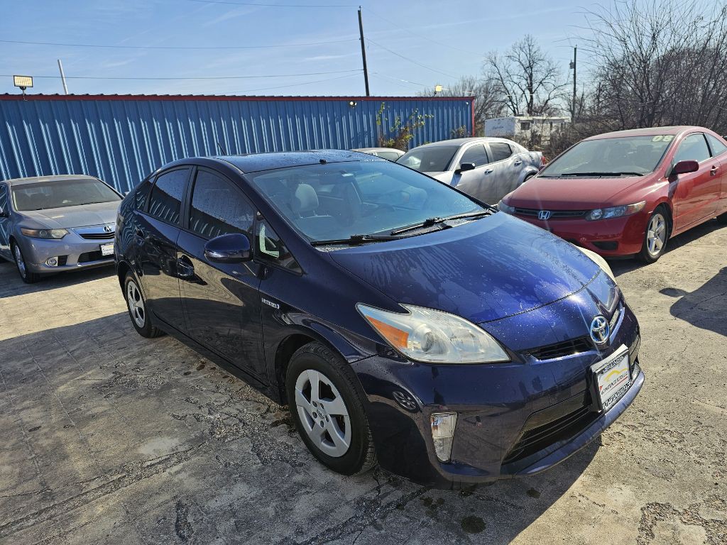 2013 Toyota Prius Image 18