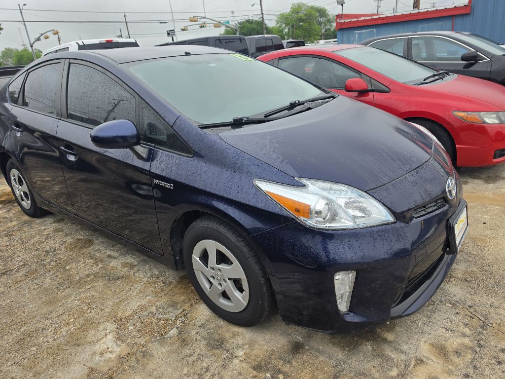 2013 Toyota Prius Image 3