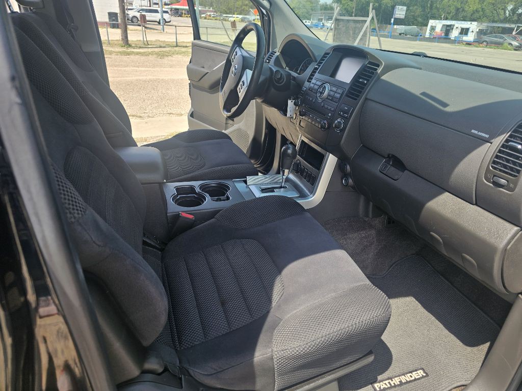 2011 Nissan Pathfinder Image 14