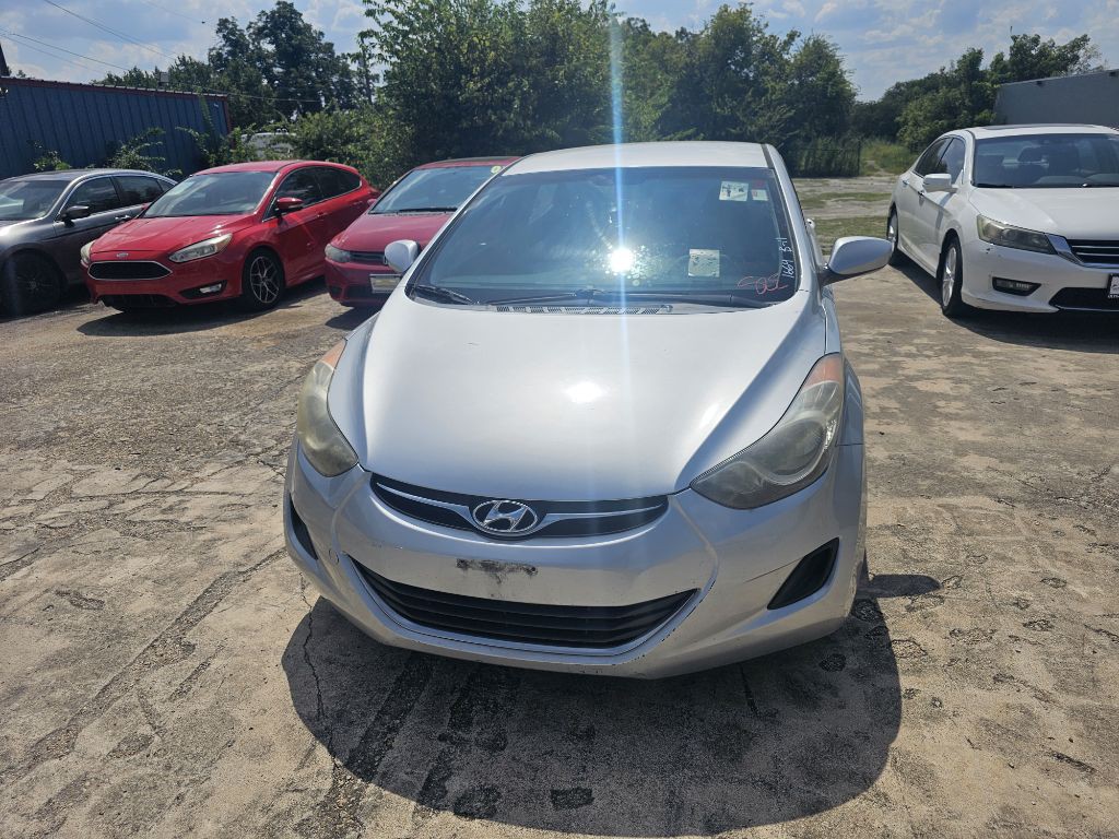 2013 Hyundai Elantra Image 12