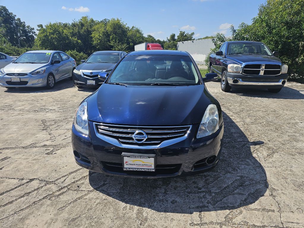 2010 Nissan Altima Image 3