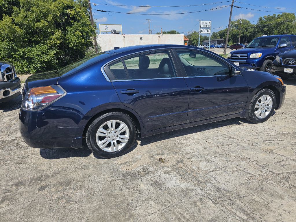 2010 Nissan Altima Image 6