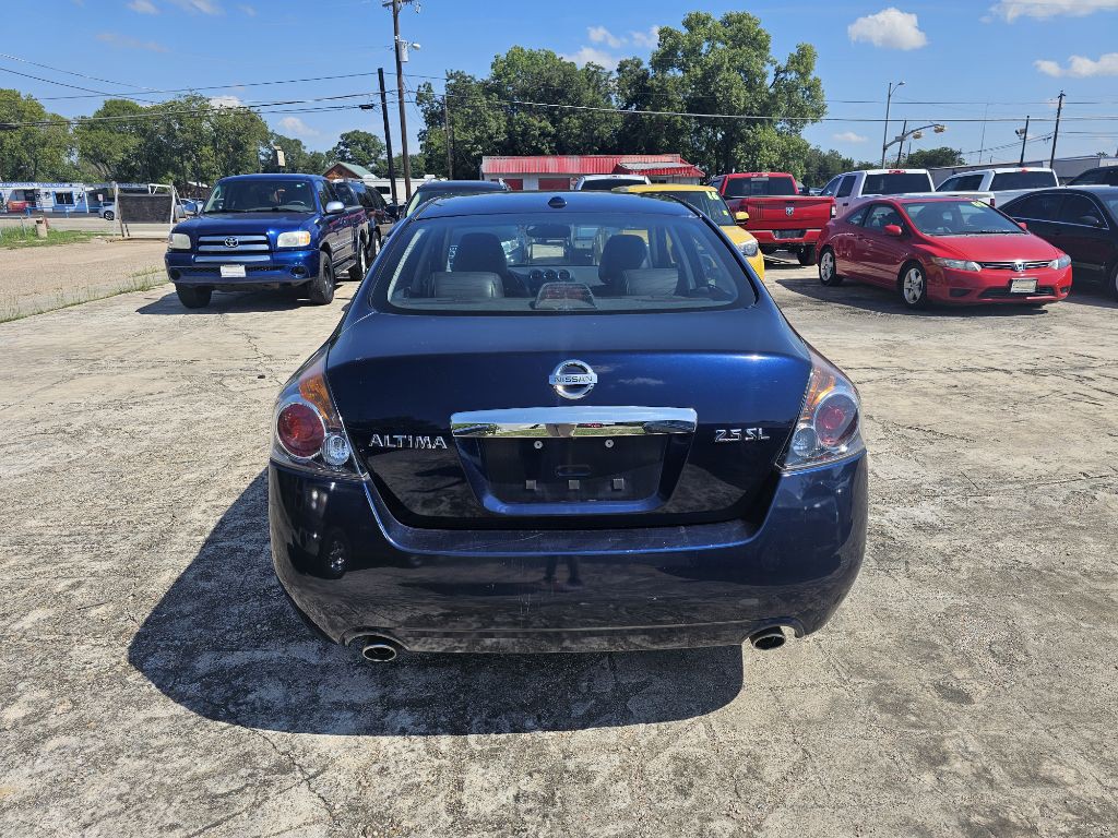 2010 Nissan Altima Image 9