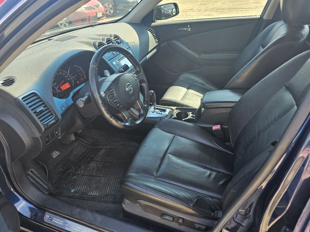 2010 Nissan Altima Image 16