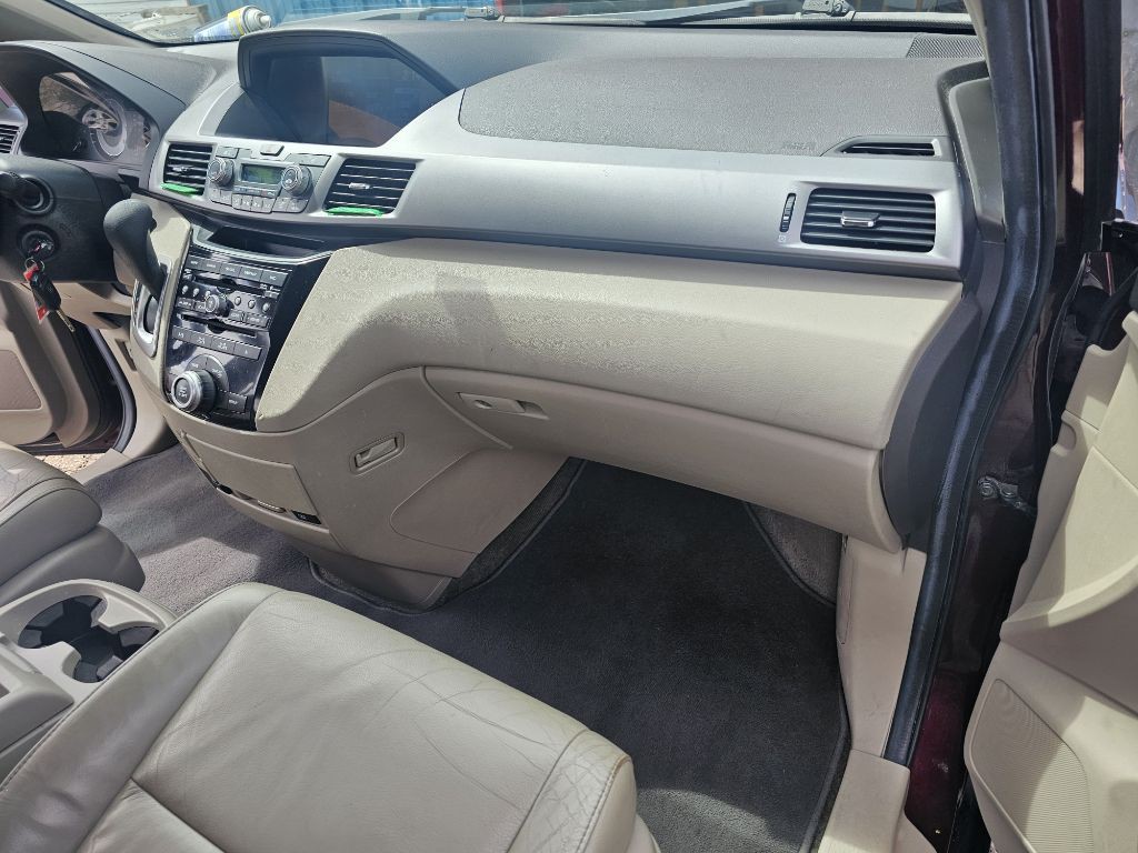2013 Honda Odyssey Image 25