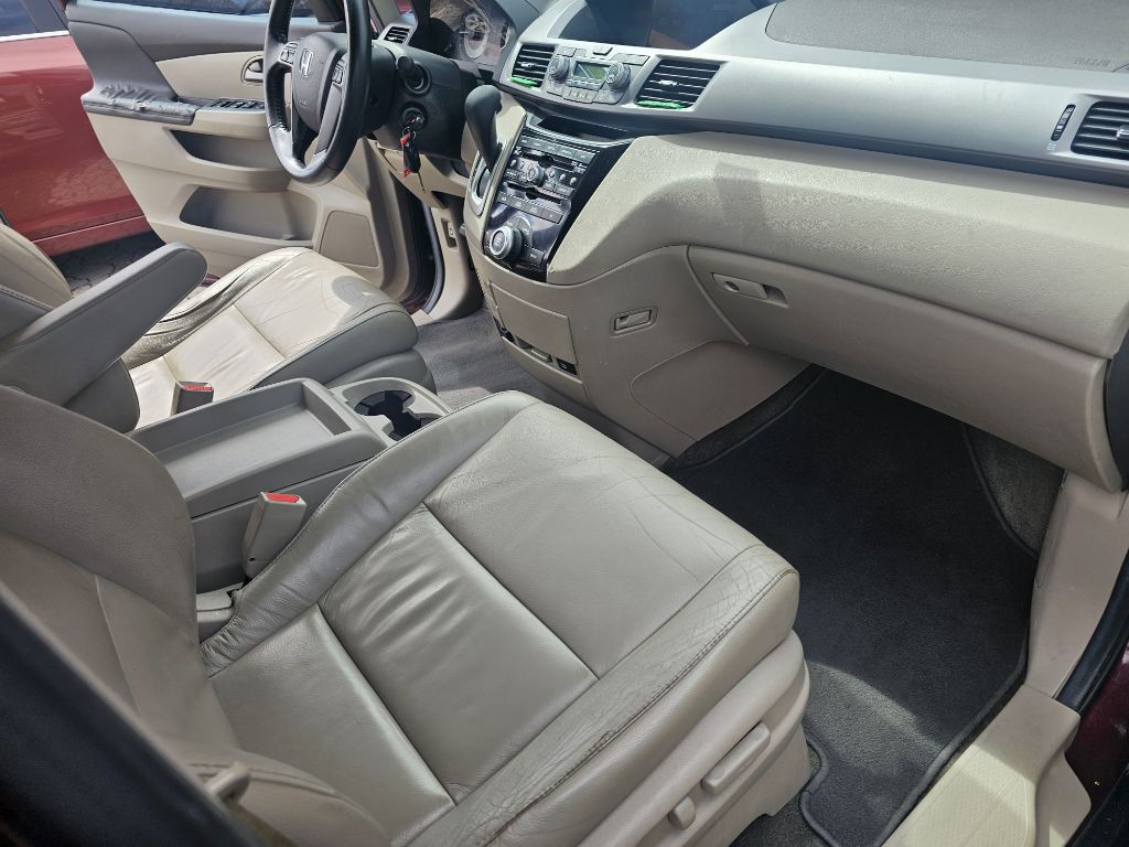 2013 Honda Odyssey Image 28