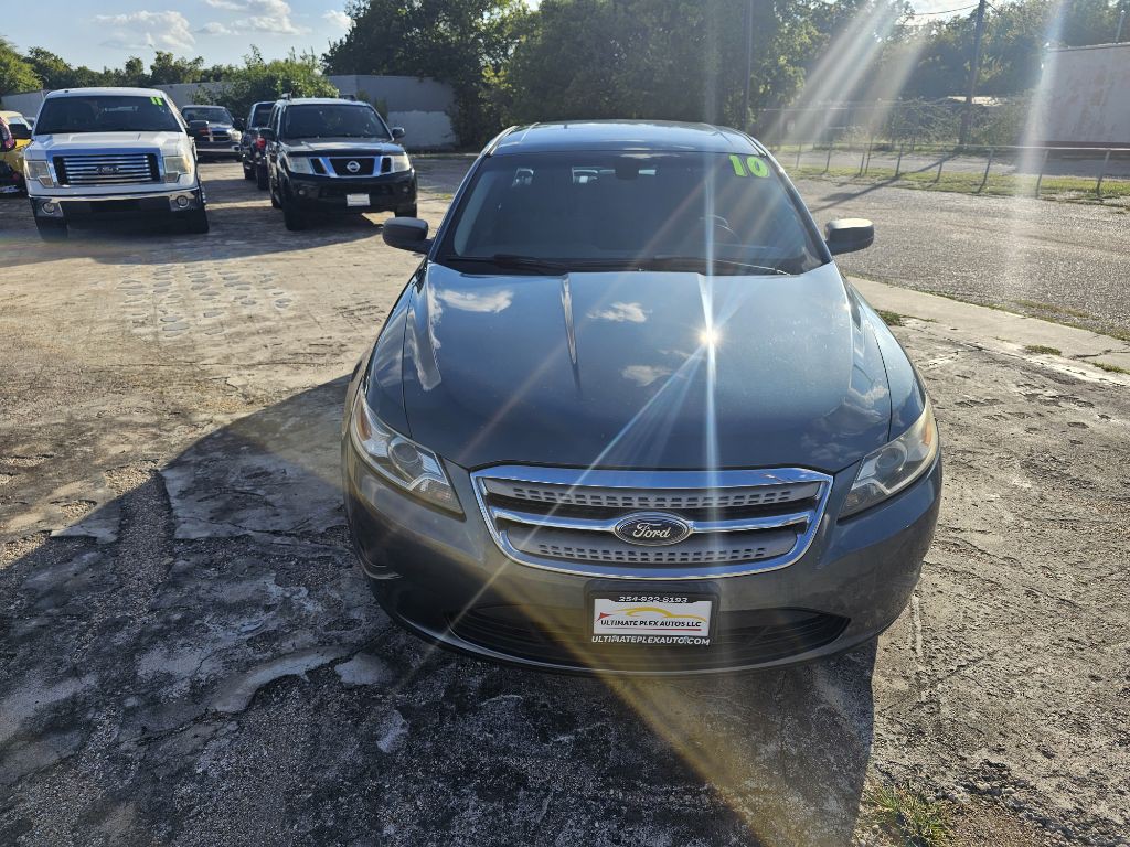 2010 Ford Taurus Image 1