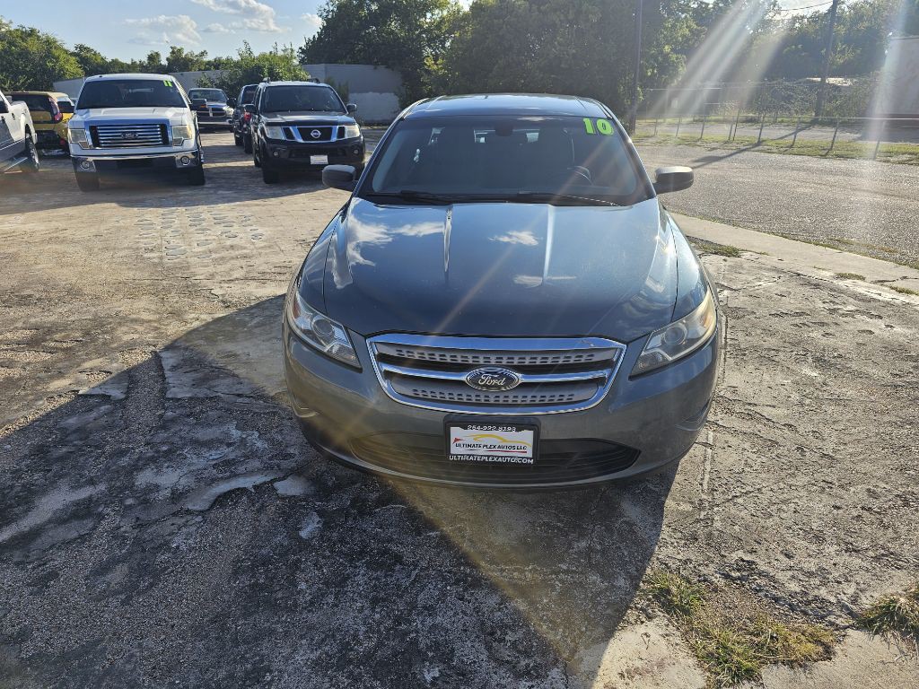 2010 Ford Taurus Image 3