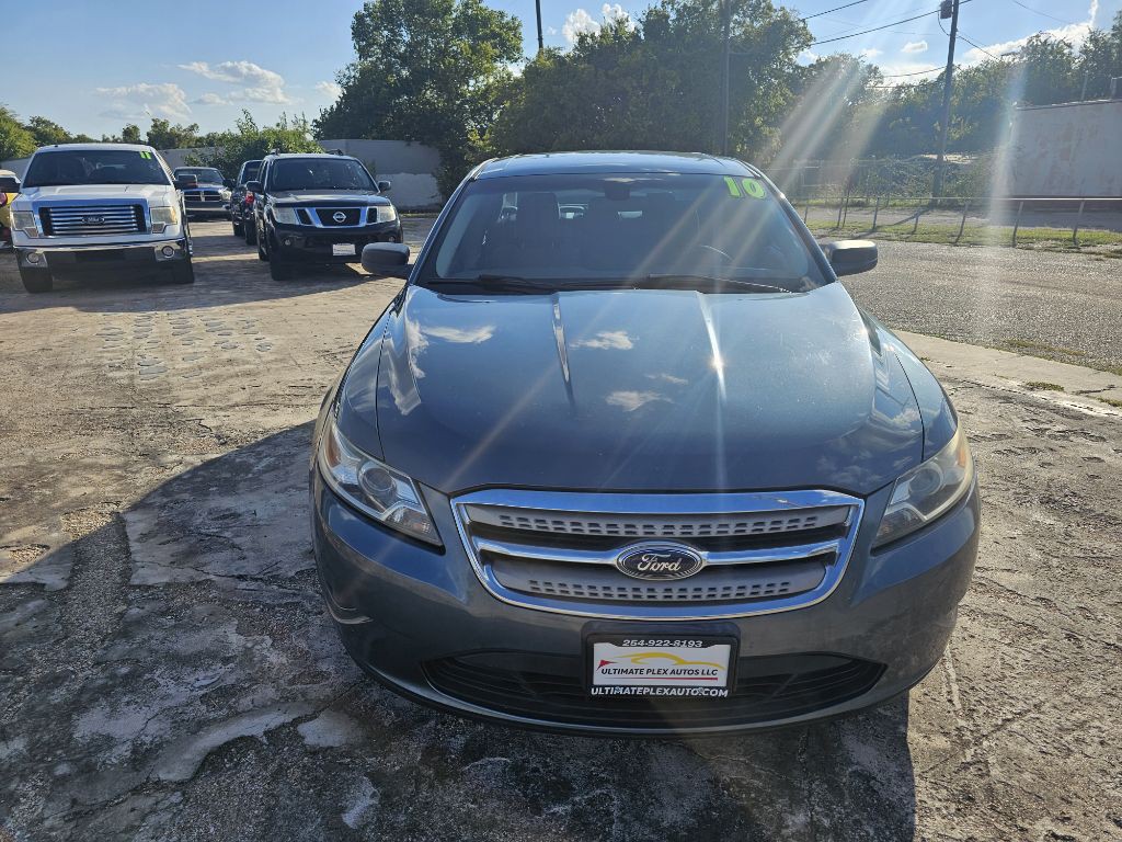 2010 Ford Taurus Image 4