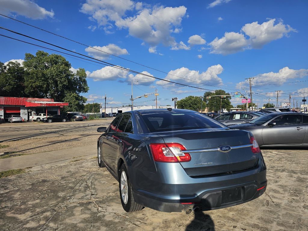 2010 Ford Taurus Image 7