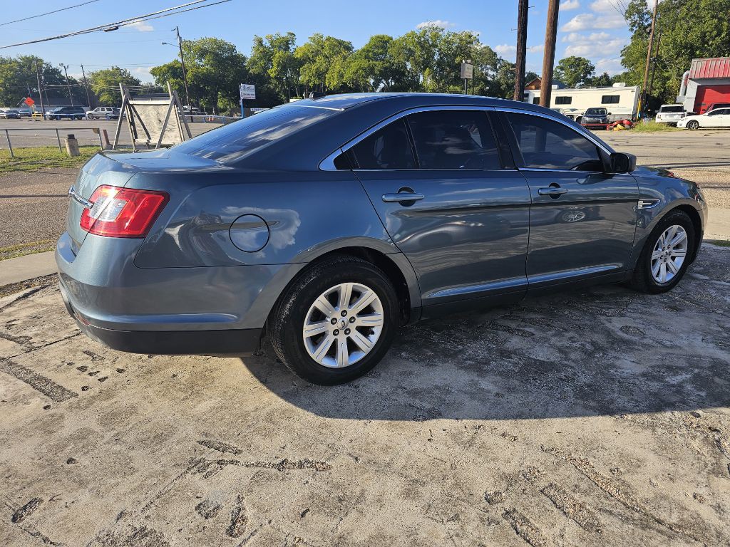 2010 Ford Taurus Image 10