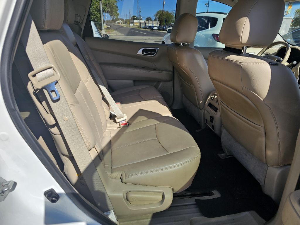 2014 Nissan Pathfinder Image 9
