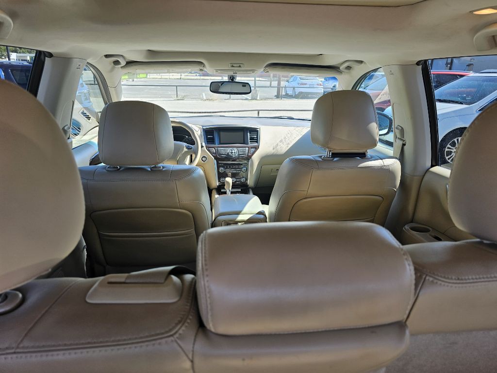2014 Nissan Pathfinder Image 15