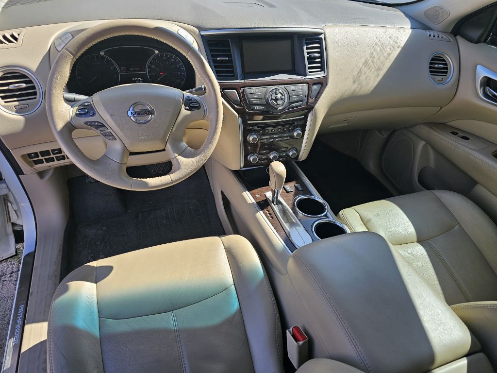 2014 Nissan Pathfinder Image 22