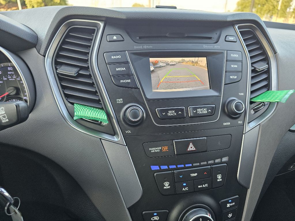 2014 Hyundai Santa Fe Image 26