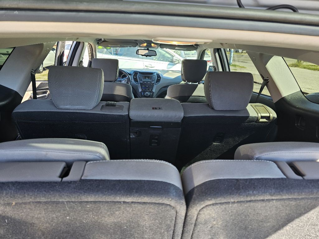 2014 Hyundai Santa Fe Image 9