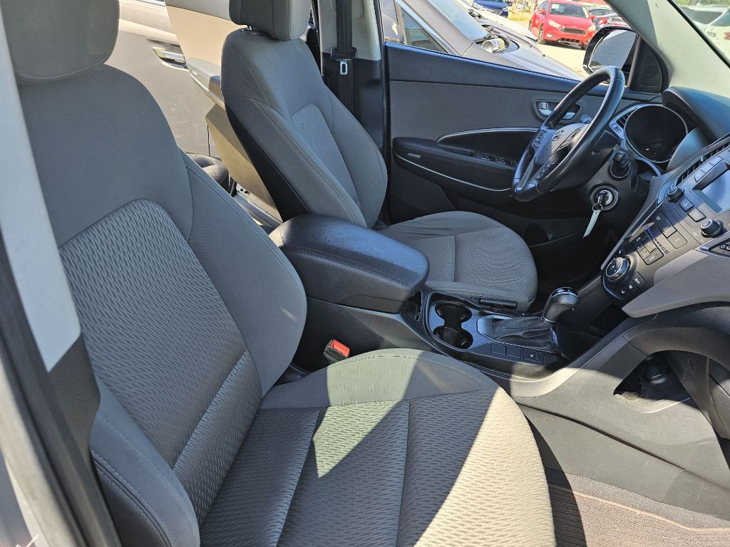 2014 Hyundai Santa Fe Image 10