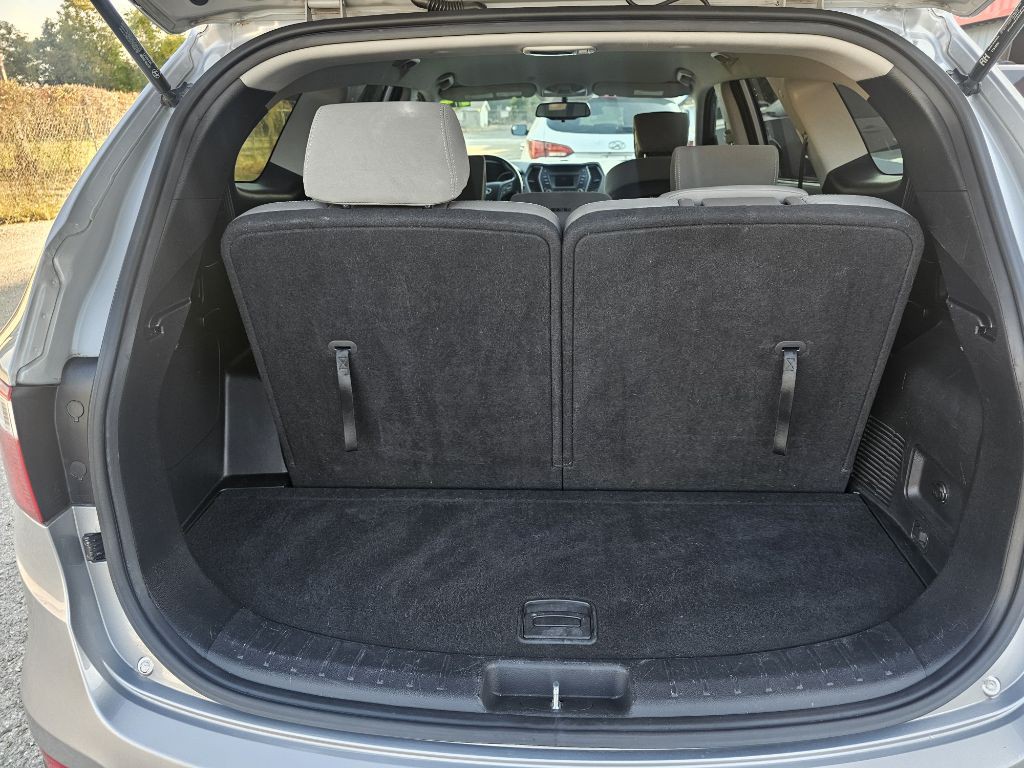 2014 Hyundai Santa Fe Image 17