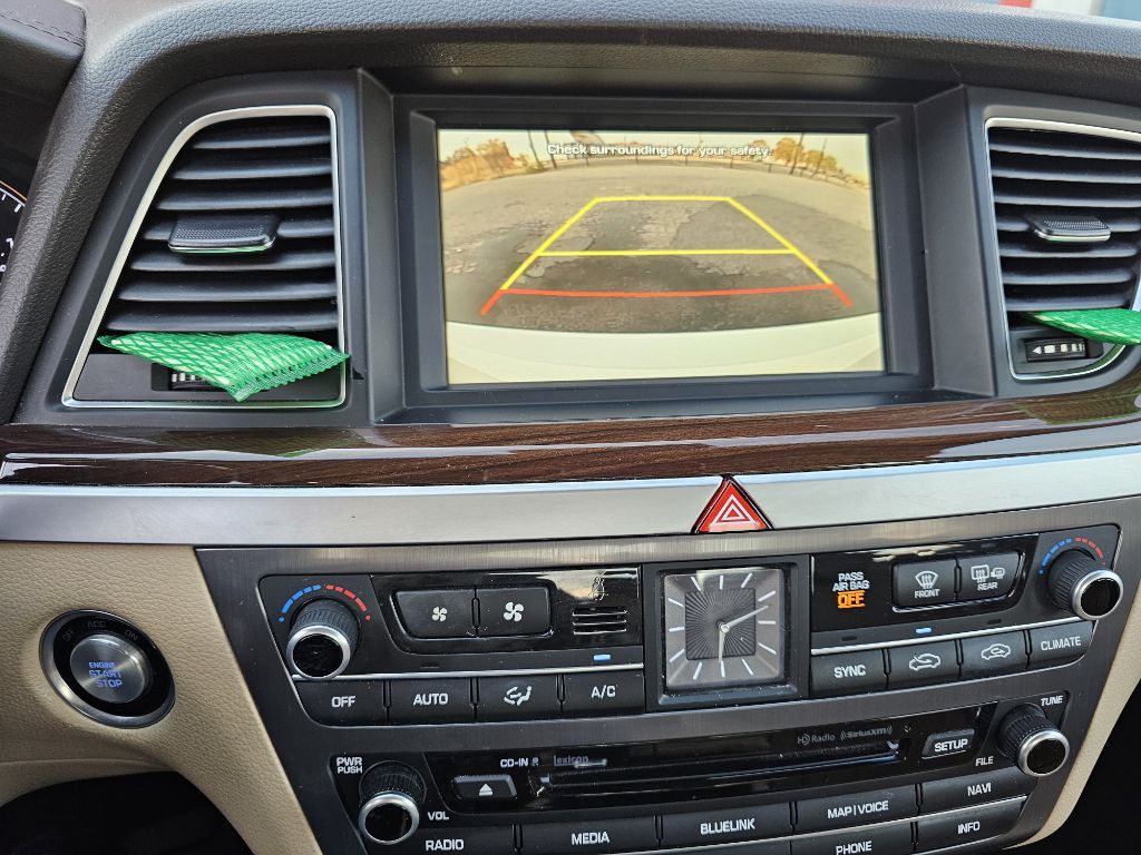 2014 Hyundai Santa Fe Image 23