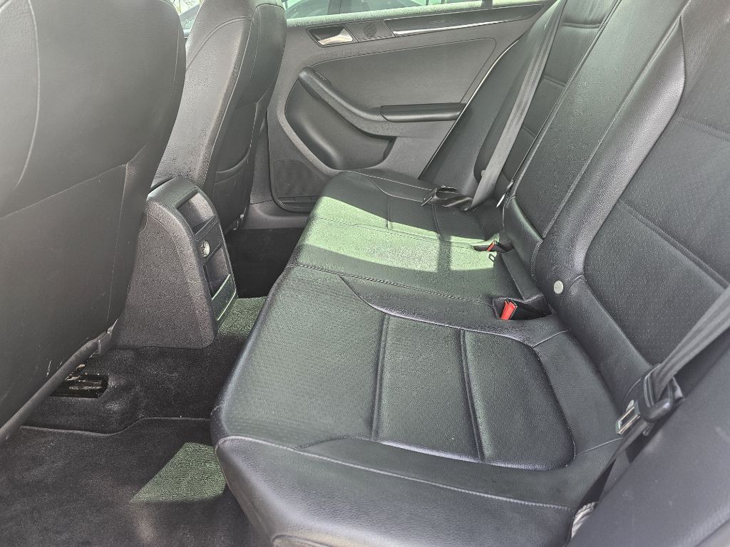 2015 Volkswagen Jetta Image 11