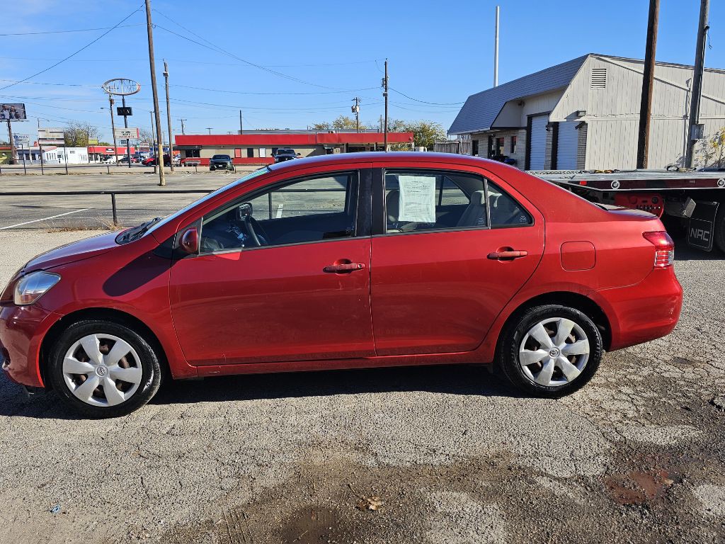 2008 Toyota Yaris Image 2