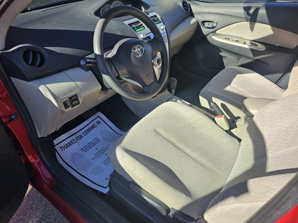 2008 Toyota Yaris Image 9