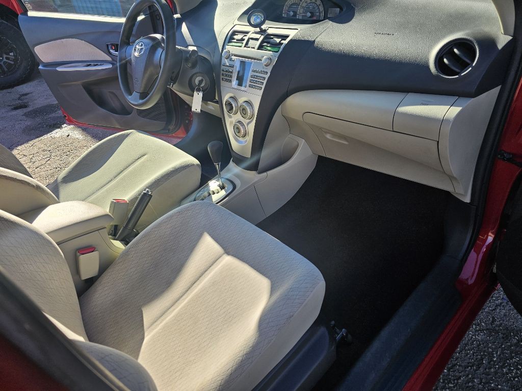 2008 Toyota Yaris Image 10
