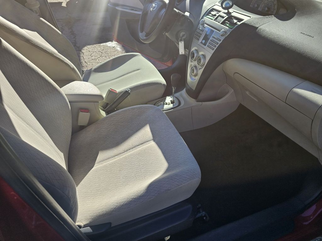 2008 Toyota Yaris Image 11