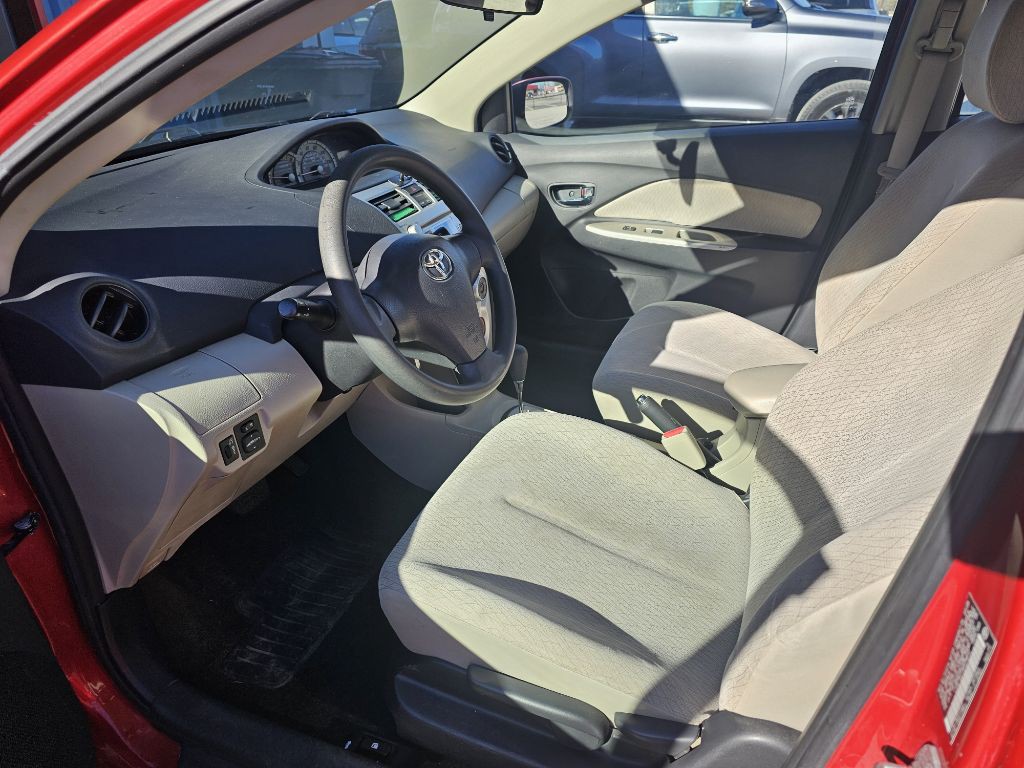 2008 Toyota Yaris Image 16