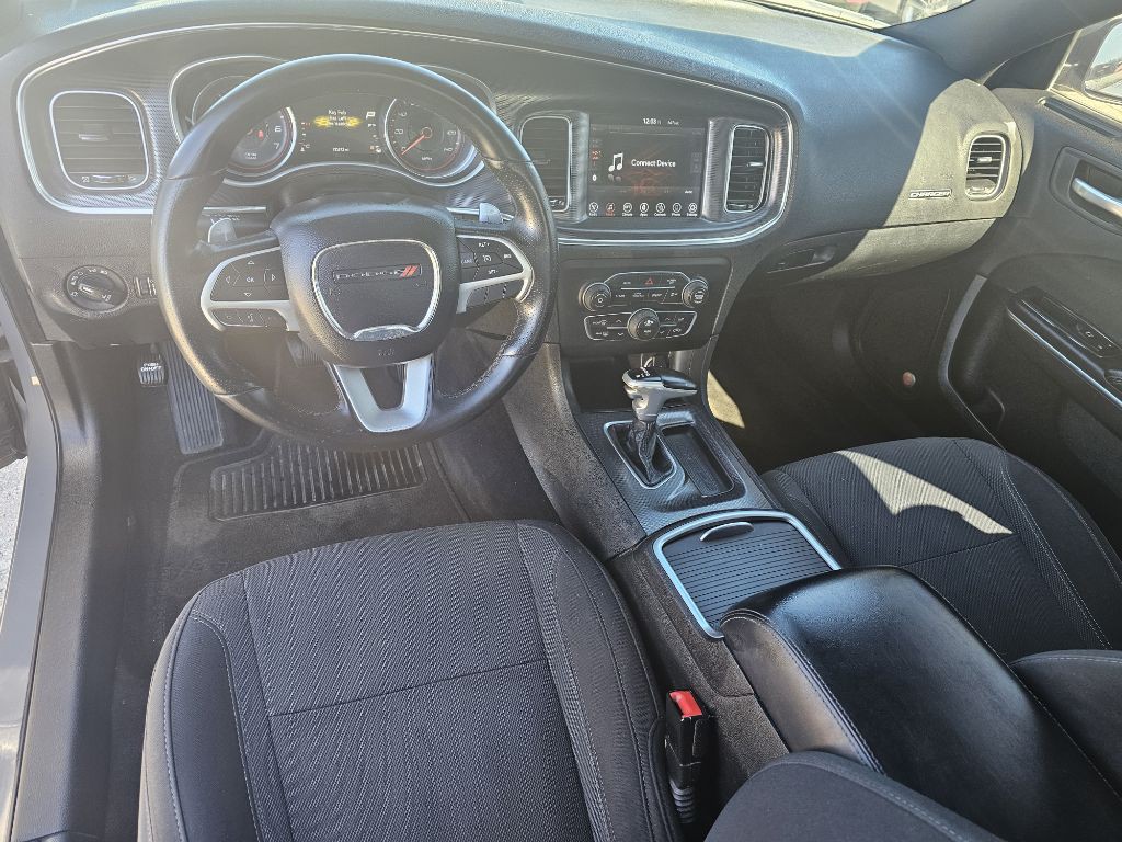 2017 Dodge Charger Image 18