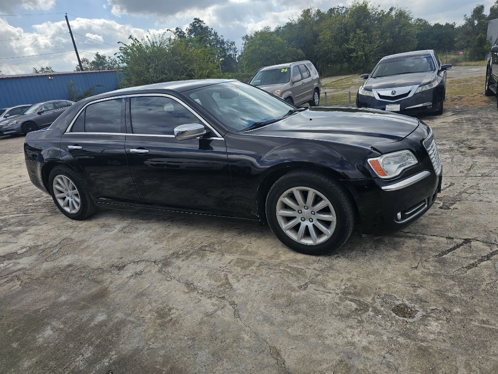 2012 Chrysler 300 Image 10