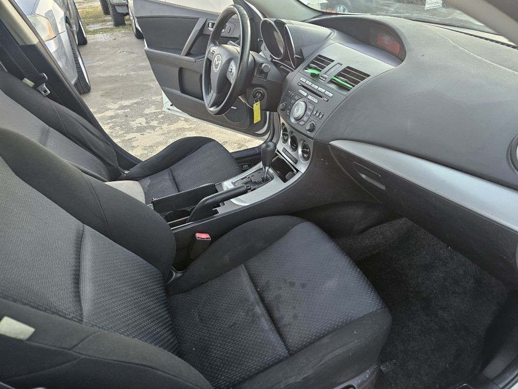 2010 Mazda Mazda3 Image 11