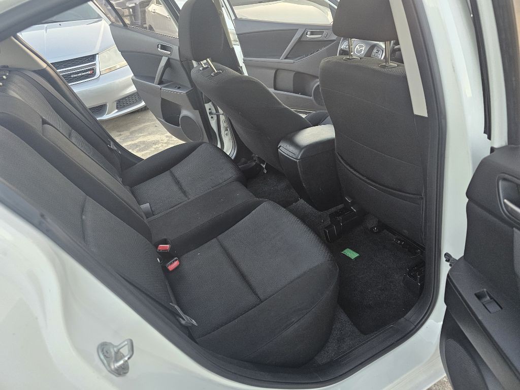 2010 Mazda Mazda3 Image 13