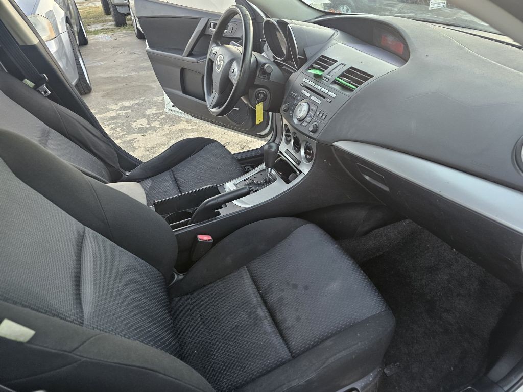 2010 Mazda Mazda3 Image 11