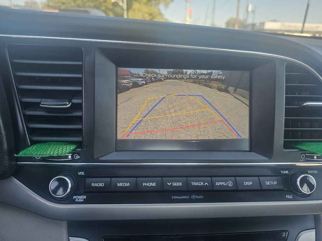 2017 Hyundai Elantra Image 7