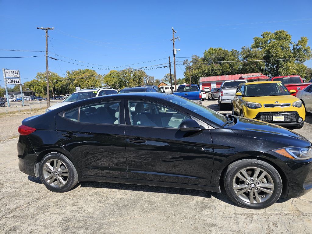 2017 Hyundai Elantra Image 9