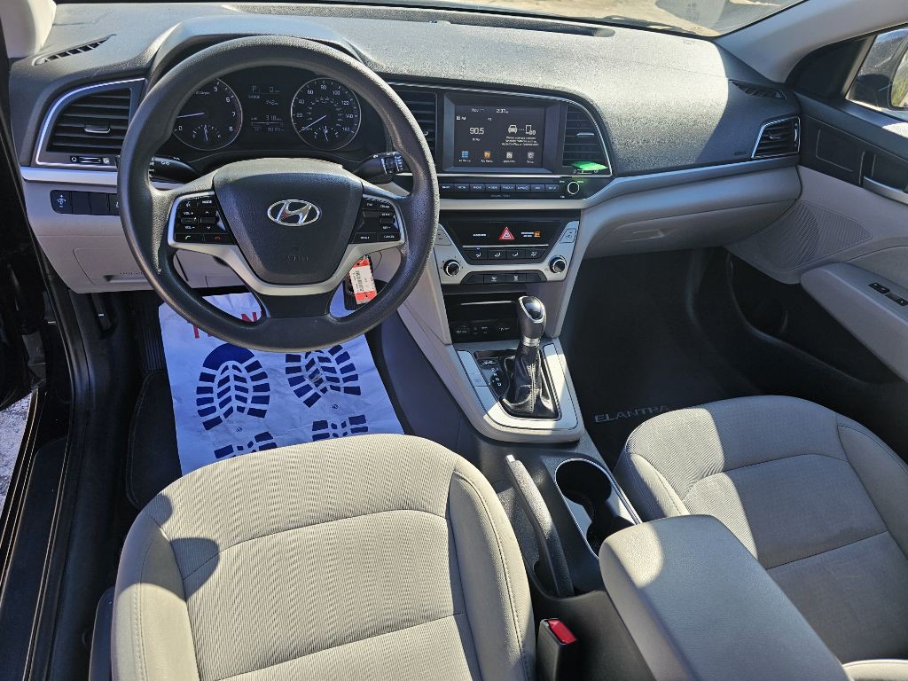2017 Hyundai Elantra Image 15