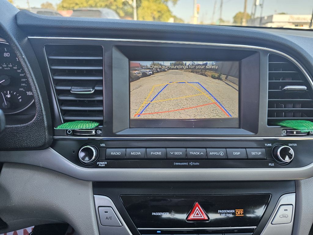 2017 Hyundai Elantra Image 16